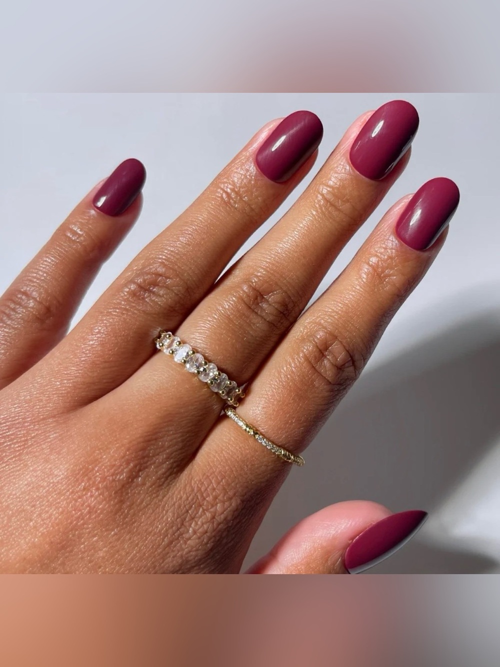 Glamnetic Short Round Berry Maroon Glue On Nails